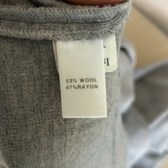 St. John Light Gray Wool Knit Crew Neck Long Sleeve Minimialist Classic Dress - Picture 2 of 7